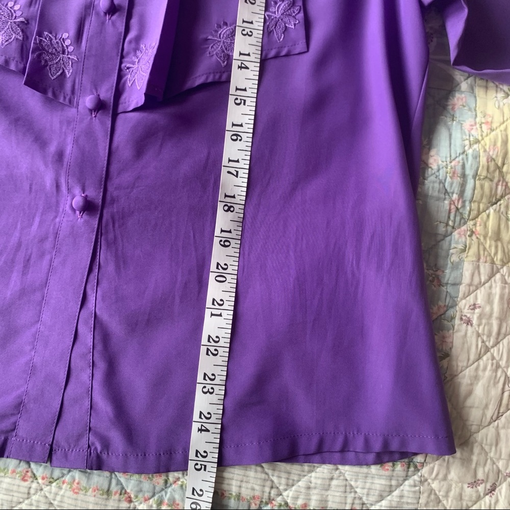VINTAGE Purple Blouse Shirt Polyester Size M - Picture 4 of 12